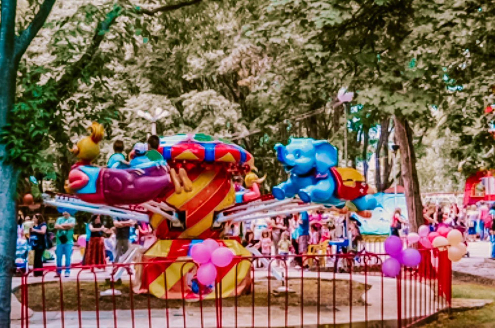 וארנה Hotel Acropolis מראה חיצוני תמונה
